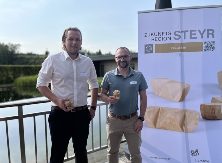 Zukunftsregion Steyr - Stammtisch 4.0 bei Bitter am 20.6.2022 - Peter Peterseil und Marvin Herzenberger, KAVAU, Foto: TIC Steyr I Katharina Hofbauer